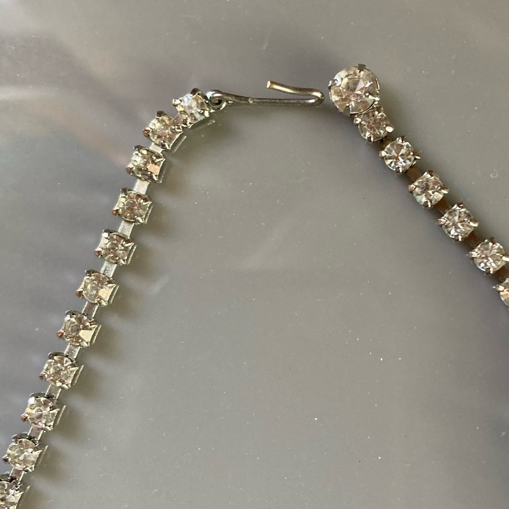 Vintage Rhinestone Necklace - Picture 4 of 8